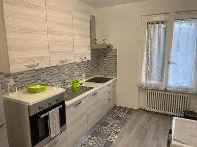 Cucina o angolo cottura di La casa nel verde con piscina