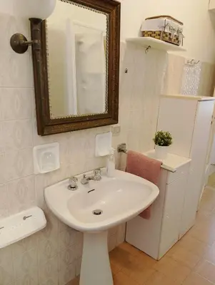Bagno di Incantevole appartamento davanti al mare, Chiavari