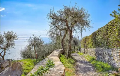 Paesaggio naturale nelle vicinanze della casa vacanze