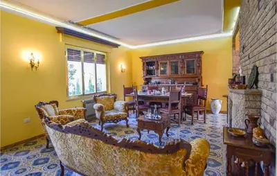 Area soggiorno di Gorgeous Home In Fivizzano With Wifi