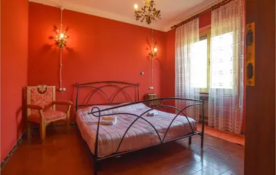 Letto o letti in una camera di Gorgeous Home In Fivizzano With Wifi