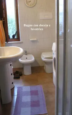 Bagno di Appartamento trilo fronte Parco con parking e uso bici gratis Check out h18