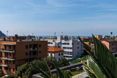 Vista generica sul mare o vista sul mare dall'interno dell'appartamento
