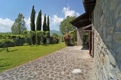 Giardino di Villa Le Due Lune 6 Pax by VILLASRETREATS